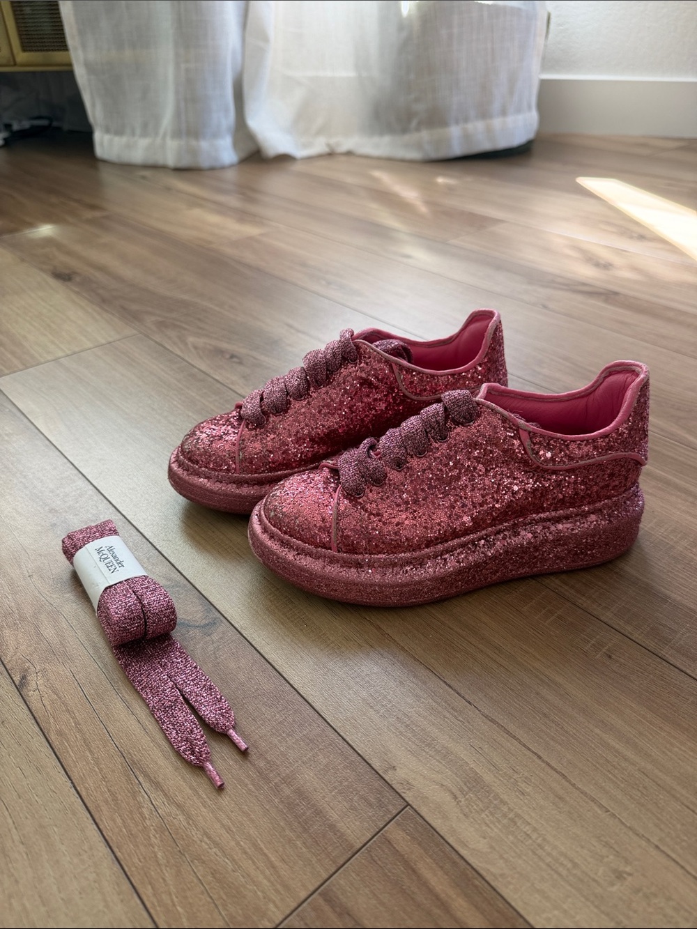 Kids Alexander McQueen Glitter Low-Top Sneakers in Pink